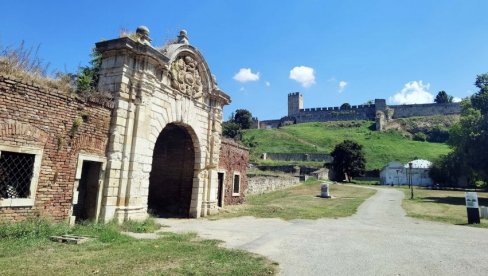 UŽAS NA KALEMEGDANU: Muškarac pao sa bedema tvrđave i ostao na mestu mrtav