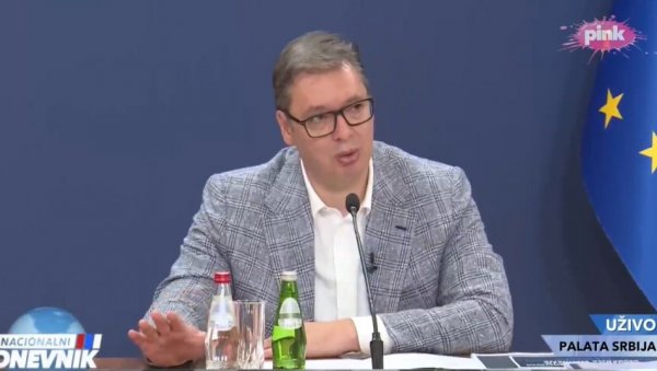 ПРЕДСЕДНИК ПОДЕЛИО ДОБРЕ ВЕСТИ: Плате и пензије ће да расту већом брзином од очекиване ПРЕДСЕДНИК ПОДЕЛИО ДОБРЕ ВЕСТИ: Плате и пензије ће да расту већом брзином од очекиване