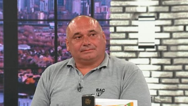 ОТВОРИО ЈЕ ШАКИЦУ И СТЕГАО МЕ ЗА ПРСТ: Љубинку крену сузе чим се сети драматичног порођаја у тоалету на аутобуској станици ОТВОРИО ЈЕ ШАКИЦУ И СТЕГАО МЕ ЗА ПРСТ: Љубинку крену сузе чим се сети драматичног порођаја у тоалету на аутобуској станици