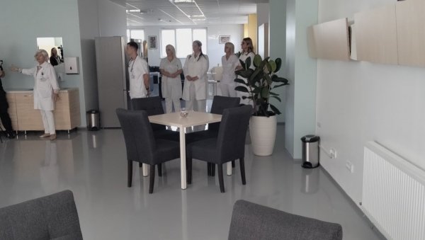 БОЛНИЦА НА МИШЕЛУКУ СУТРА ПРИМА ПРВЕ ПАЦИЈЕНТЕ НА ПАЛИЈАТИВНУ НЕГУ: Простор за бољи квалитет живота најтеже оболелих БОЛНИЦА НА МИШЕЛУКУ СУТРА ПРИМА ПРВЕ ПАЦИЈЕНТЕ НА ПАЛИЈАТИВНУ НЕГУ: Простор за бољи квалитет живота најтеже оболелих