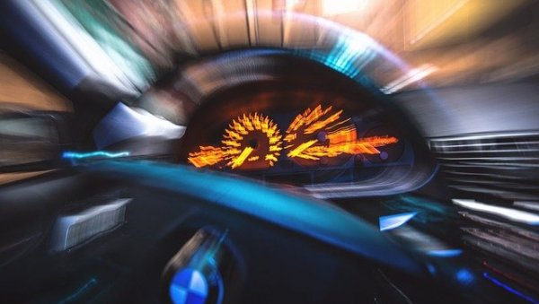ЗА СЕДАМ ДАНА ЗАБЕЛЕЖЕНО 136 ПРЕКОРАЧЕЊА БРЗИНЕ: Највећи број возача показао одговорност према својој безбедности ЗА СЕДАМ ДАНА ЗАБЕЛЕЖЕНО 136 ПРЕКОРАЧЕЊА БРЗИНЕ: Највећи број возача показао одговорност према својој безбедности