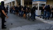 НЕЗАПАМЋЕНА БРУКА! Хрвати платили авионске карте навијачима пуштеним из затвора у Грчкој НЕЗАПАМЋЕНА БРУКА! Хрвати платили авионске карте навијачима пуштеним из затвора у Грчкој