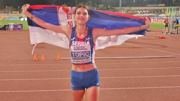 У ДВОРАНИ НА БАЊИЦИ АТЛЕТСКИ ТРОМЕЧ: Звезде Агелина Топић, Ивана Илић... У ДВОРАНИ НА БАЊИЦИ АТЛЕТСКИ ТРОМЕЧ: Звезде Агелина Топић, Ивана Илић...