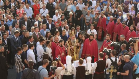 LEČIO I NEIZLEČIVO: Bijeljina proslavila slavu, Svetog Pantelejmona LEČIO I NEIZLEČIVO: Bijeljina proslavila slavu, Svetog Pantelejmona
