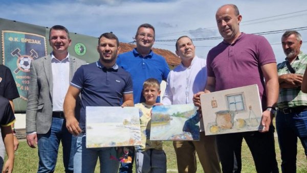 ФАНТАСТИЧНА АКЦИЈА: Спортски савез Србије наставља поделу спортске опреме (ФОТО) ФАНТАСТИЧНА АКЦИЈА: Спортски савез Србије наставља поделу спортске опреме (ФОТО)