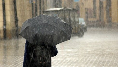 NA SNAZI METEOALARM ZBOG GRMLJAVINSKIH NEPOGODA: Danas kiša, sutra sneg, a evo kakvo nas vreme očekuje do kraja nedelje