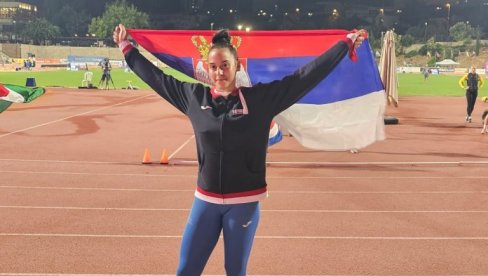JOŠ JEDNO ZLATO ZA SRBIJU! Adriana Vilagoš šampionka Evrope, koplje letelo do nove medalje (FOTO)