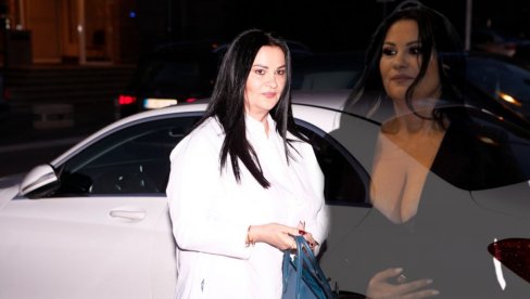 POKUŠAVAM SEBI DA OBJASNIM DA SU TO SUDBINE I DA JE TO ŽIVOT: Jana Todorović progovorila o gubitku sestrića, suze same naviru POKUŠAVAM SEBI DA OBJASNIM DA SU TO SUDBINE I DA JE TO ŽIVOT: Jana Todorović progovorila o gubitku sestrića, suze same naviru