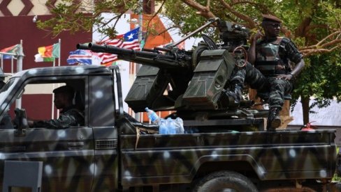 EVROPSKA UNIJA SPREMA PRITISKE NA NIGER? Sankcije kao podrška za obnovu demokratije EVROPSKA UNIJA SPREMA PRITISKE NA NIGER? Sankcije kao podrška za obnovu demokratije