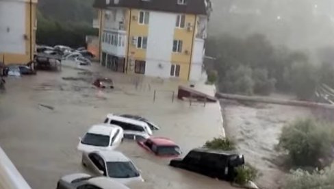 ВОДА ЋЕ НАСТАВИТИ ДА РАСТЕ: Драматично у Русији, евакуисано више од 2.000 људи (ВИДЕО) ВОДА ЋЕ НАСТАВИТИ ДА РАСТЕ: Драматично у Русији, евакуисано више од 2.000 људи (ВИДЕО)