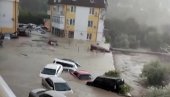 VODA ĆE NASTAVITI DA RASTE: Dramatično u Rusiji, evakuisano više od 2.000 ljudi (VIDEO) VODA ĆE NASTAVITI DA RASTE: Dramatično u Rusiji, evakuisano više od 2.000 ljudi (VIDEO)