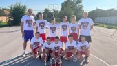 ЧУВАЈУ УСПОМЕНУ НА ЛАЈОША ЕНГЛЕРА: Традиционални кошаркашки куп одржан у Зрењанину (ФОТО) ЧУВАЈУ УСПОМЕНУ НА ЛАЈОША ЕНГЛЕРА: Традиционални кошаркашки куп одржан у Зрењанину (ФОТО)