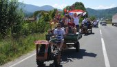 KAD ZAGRME MOĆNE FREZE: U Progorelici kod Kraljeva održan skup ljubitelja motokultivatora (FOTO)