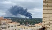 VATRA ZAHVATILA 2.700 KVADRATA SKLADIŠTA: Ugašen požar u Moskvi (VIDEO) VATRA ZAHVATILA 2.700 KVADRATA SKLADIŠTA: Ugašen požar u Moskvi (VIDEO)