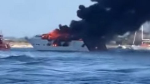 ДРАМАТИЧНЕ СЦЕНЕ НА ЈАХТИ: Ватра прогутала скупоцени брод у власништву познатог играча покера (ВИДЕО)