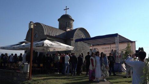 TREĆI ĐEDOV SABOR U OSOJANU KOD ISTOKA: Episkop Teodosije - Da nam Gospod da snage i vere da sačuvamo ovu svetu zemlju TREĆI ĐEDOV SABOR U OSOJANU KOD ISTOKA: Episkop Teodosije - Da nam Gospod da snage i vere da sačuvamo ovu svetu zemlju
