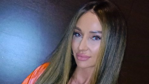КАТАРИНА ЖИВКОВИЋ: Боју косе сам променила сасвим спонтано, а дуго и темељно радим нови албум (ФОТО/ВИДЕО) КАТАРИНА ЖИВКОВИЋ: Боју косе сам променила сасвим спонтано, а дуго и темељно радим нови албум (ФОТО/ВИДЕО)