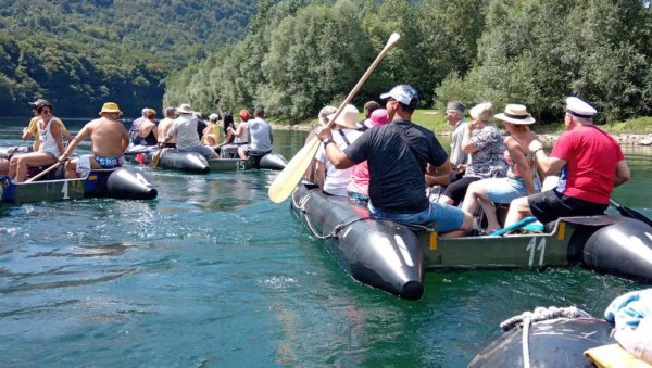ФЕРИЈАЛНА РЕГАТА НА ДРИНИ: Дрина овог лета богата садржајима ФЕРИЈАЛНА РЕГАТА НА ДРИНИ: Дрина овог лета богата садржајима