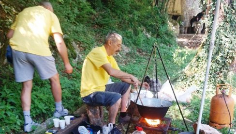 PRVA „GULAŠIJADA“ U BULJANU: Evo šta sve očekuje prijavljene takmičarske ekipe PRVA „GULAŠIJADA“ U BULJANU: Evo šta sve očekuje prijavljene takmičarske ekipe