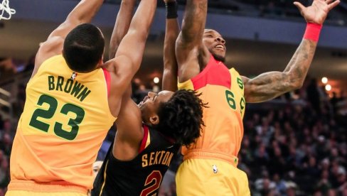 JOŠ JEDNO NBA POJAČANJE U EVROLIGI: Alba dovela nekadašnjeg košarkaša Lejkersa JOŠ JEDNO NBA POJAČANJE U EVROLIGI: Alba dovela nekadašnjeg košarkaša Lejkersa