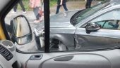 ŽENA VOZILA U KONTRASMERU: Sudarila se sa autobusom - saobraćajna nesreća u Jajincima ŽENA VOZILA U KONTRASMERU: Sudarila se sa autobusom - saobraćajna nesreća u Jajincima
