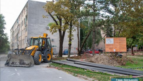 ZA BOLJE DALJINSKO GREJANJE: U Zrenjaninu rade na rekonstrukciji toplovoda  (FOTO)