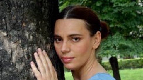 MONODRAMA LINA, OD KAMENA TVRĐA: Predstava Vesne Stanković na programu Teatrijuma MONODRAMA LINA, OD KAMENA TVRĐA: Predstava Vesne Stanković na programu Teatrijuma
