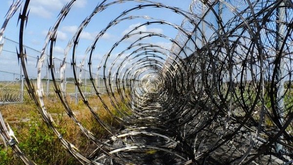 1.750 ЗАТВОРЕНИКА НА СЛОБОДИ: Понестаје простора у затворима у Великој Британији 1.750 ЗАТВОРЕНИКА НА СЛОБОДИ: Понестаје простора у затворима у Великој Британији