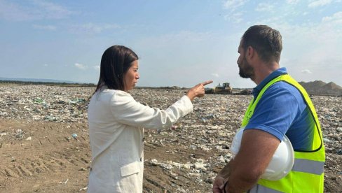 NENAJAVLJENO: Irena Vujović obišla radove na sanaciji nesanitarne deponije u Rumi NENAJAVLJENO: Irena Vujović obišla radove na sanaciji nesanitarne deponije u Rumi
