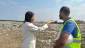НЕНАЈАВЉЕНО: Ирена Вујовић обишла радове на санацији несанитарне депоније у Руми НЕНАЈАВЉЕНО: Ирена Вујовић обишла радове на санацији несанитарне депоније у Руми