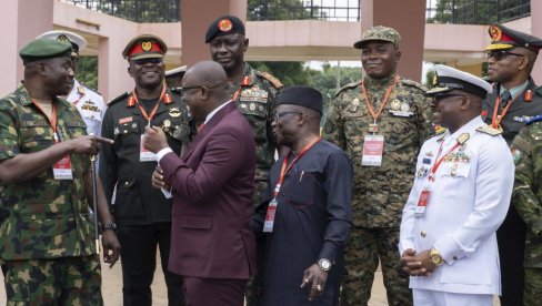 EKOVAS OKUPLJA VOJSKU ZA NIGER: Kreću pripreme za oružani napad EKOVAS OKUPLJA VOJSKU ZA NIGER: Kreću pripreme za oružani napad
