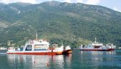 КАД КАСНИШ, А МОРАШ СТИЋИ НА ДРУГУ СТРАНУ: У луци снимљен невероватан призор (ВИДЕО) КАД КАСНИШ, А МОРАШ СТИЋИ НА ДРУГУ СТРАНУ: У луци снимљен невероватан призор (ВИДЕО)