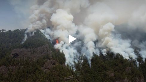 POŽARI NA TENERIFAMA SE NE SMIRUJU: Šteta je ogromna (VIDEO) POŽARI NA TENERIFAMA SE NE SMIRUJU: Šteta je ogromna (VIDEO)