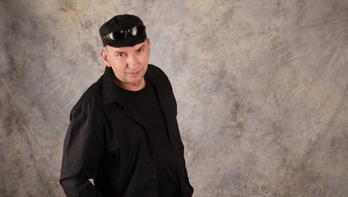MOŽE SE PORASTI I BEZ BAJKI, PITANJE U ŠTA SE ODRASTA: Dečji pisac Uroš Petrović govori za Novosti MOŽE SE PORASTI I BEZ BAJKI, PITANJE U ŠTA SE ODRASTA: Dečji pisac Uroš Petrović govori za Novosti