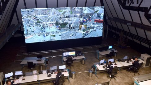 OSNIVA SE KANCELARIJA ZA BEZBEDNOST PODATAKA: Zakon o informacionoj bezbednosti, koji je od juče na javnoj raspravi, uvodi velike novine OSNIVA SE KANCELARIJA ZA BEZBEDNOST PODATAKA: Zakon o informacionoj bezbednosti, koji je od juče na javnoj raspravi, uvodi velike novine
