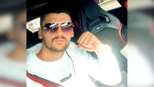 ОСУЂЕН ОПАСНИ АЛБАНСКИ НАРКО БОС: Човеку одсекао прсте, па спавао као беба - добио срамно малу казну ОСУЂЕН ОПАСНИ АЛБАНСКИ НАРКО БОС: Човеку одсекао прсте, па спавао као беба - добио срамно малу казну