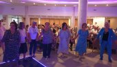 ВЕСЕЛО УЗ СРПСКЕ, МАКЕДОНСКЕ И ВРАЊСКЕ ПЕСМЕ: Пензионери прославили Преображење ВЕСЕЛО УЗ СРПСКЕ, МАКЕДОНСКЕ И ВРАЊСКЕ ПЕСМЕ: Пензионери прославили Преображење