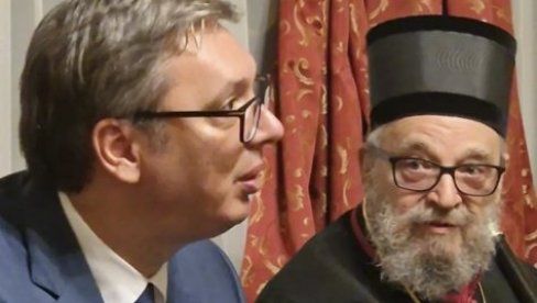 ВУЧИЋ У МАЂАРСКОЈ: Председник посетио Преображењску цркву у Сентандреји ВУЧИЋ У МАЂАРСКОЈ: Председник посетио Преображењску цркву у Сентандреји