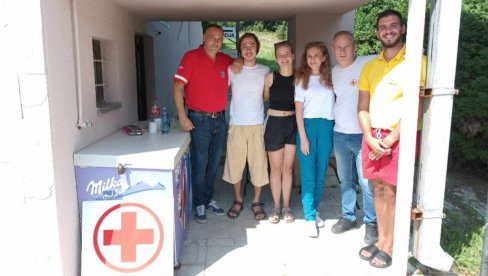 SPREČENA TRAGEDIJA: Spaseno dvoje mladih na Borskom jezeru SPREČENA TRAGEDIJA: Spaseno dvoje mladih na Borskom jezeru