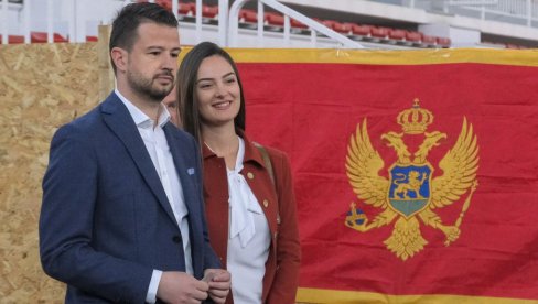 LEPOTICA: Predsednik Crne Gore snimio ženu u opuštenom izdanju (VIDEO) LEPOTICA: Predsednik Crne Gore snimio ženu u opuštenom izdanju (VIDEO)