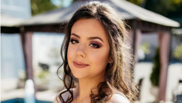 ПУТУЈ С АНЂЕЛИМА, ЛЕПОТО: Млада Марина из Ниша изгубила битку са леукемијом ПУТУЈ С АНЂЕЛИМА, ЛЕПОТО: Млада Марина из Ниша изгубила битку са леукемијом