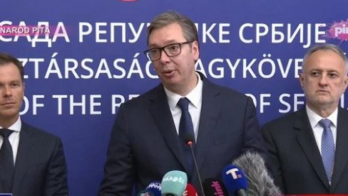 PREDSEDNIK OTKRIO KADA ĆE BITI IZBORI: Sto puta sam ih pitao, ali im nije ovo fontana želja PREDSEDNIK OTKRIO KADA ĆE BITI IZBORI: Sto puta sam ih pitao, ali im nije ovo fontana želja