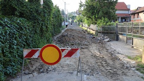 BEZ VOZILA DO 23. OKTOBRA: Mačvanska ulica u Grockoj zatvroena za saoobraćaj BEZ VOZILA DO 23. OKTOBRA: Mačvanska ulica u Grockoj zatvroena za saoobraćaj
