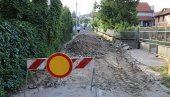 BEZ VOZILA DO 23. OKTOBRA: Mačvanska ulica u Grockoj zatvroena za saoobraćaj BEZ VOZILA DO 23. OKTOBRA: Mačvanska ulica u Grockoj zatvroena za saoobraćaj