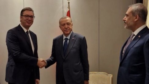 RAZGOVOR SA PREDSEDNIKOM TURSKE: Vučić se sastao sa Erdoganom RAZGOVOR SA PREDSEDNIKOM TURSKE: Vučić se sastao sa Erdoganom