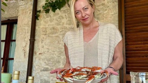 ISHRANOM PROTIV INVAZIJE LJUSKARA: Đorđa Meloni podstiče konzumaciju plavih rakova ISHRANOM PROTIV INVAZIJE LJUSKARA: Đorđa Meloni podstiče konzumaciju plavih rakova