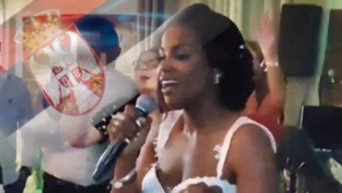 KAD CRNKINJA ZAPEVA VIDOVDAN Udala se za Srbina pa mu ispunila želju (VIDEO) KAD CRNKINJA ZAPEVA VIDOVDAN Udala se za Srbina pa mu ispunila želju (VIDEO)