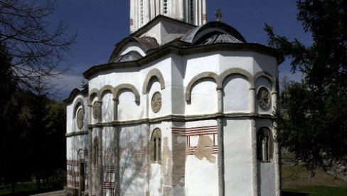 KOPALI SU ZEMLJU ZA VINOGRAD, A PRONAŠLI KOSTI POBIJENIH SRBA: Kod ovog manastira je bilo 18 rovova sa ostacima nastradalih vernika KOPALI SU ZEMLJU ZA VINOGRAD, A PRONAŠLI KOSTI POBIJENIH SRBA: Kod ovog manastira je bilo 18 rovova sa ostacima nastradalih vernika