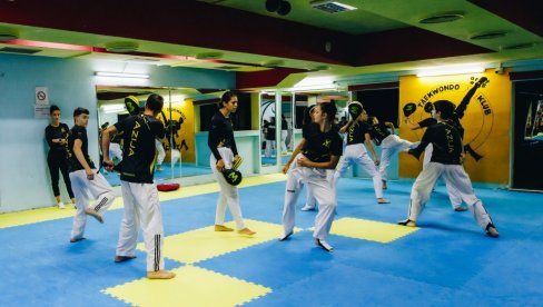 SA FONDACIJOM MOZZART DO NOVIH POBEDA: Tekvondo klub Azija na korak do Olimpijade SA FONDACIJOM MOZZART DO NOVIH POBEDA: Tekvondo klub Azija na korak do Olimpijade