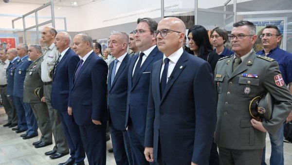 ДАН ВОЈНОГ МУЗЕЈА: Министар Вучевић отворио изложбу „Хартије једног времена – немачка ратна пропаганда 1941-1944.“ ДАН ВОЈНОГ МУЗЕЈА: Министар Вучевић отворио изложбу „Хартије једног времена – немачка ратна пропаганда 1941-1944.“